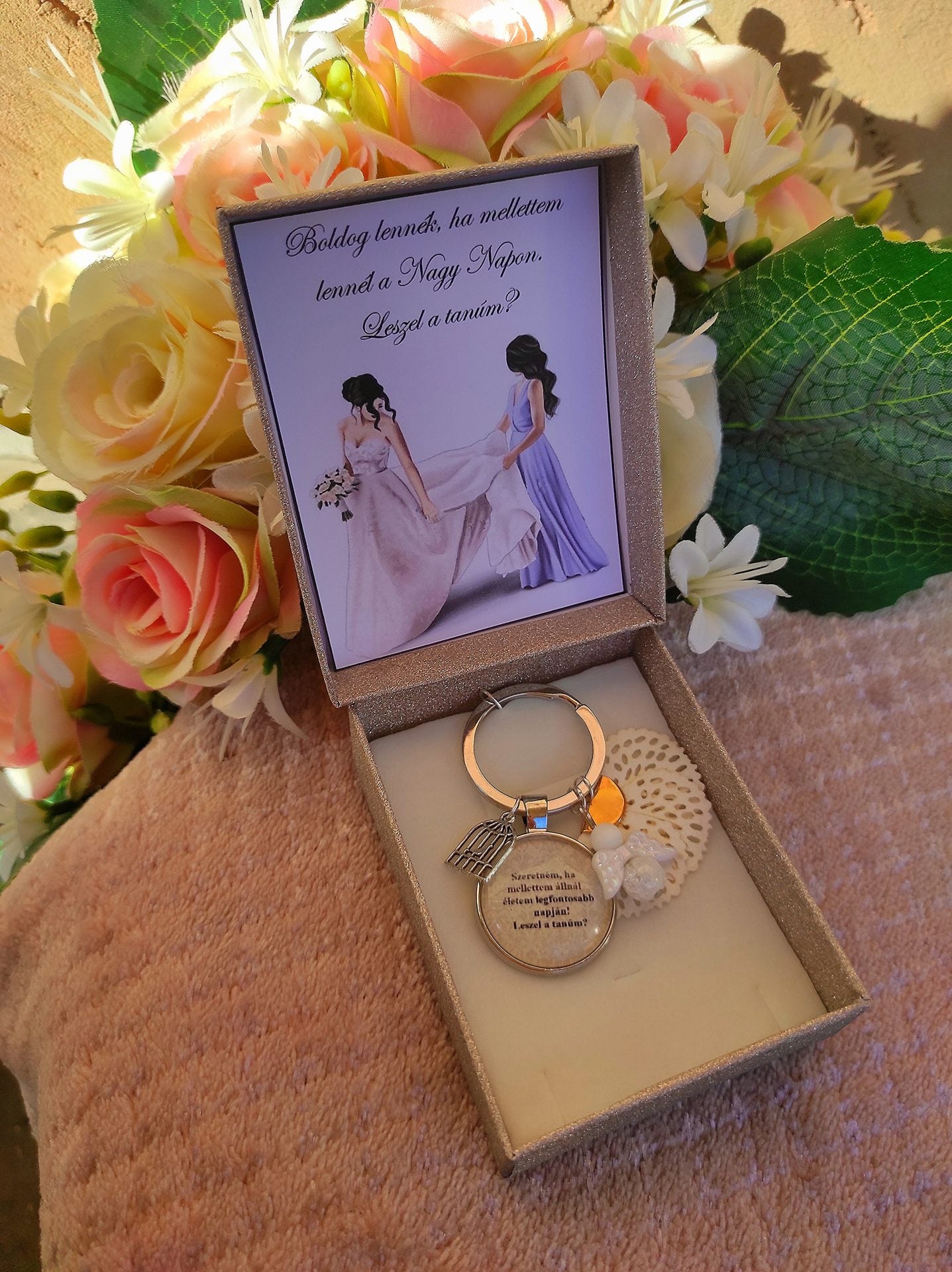 Tanúfelkérő kulcstartó fehér